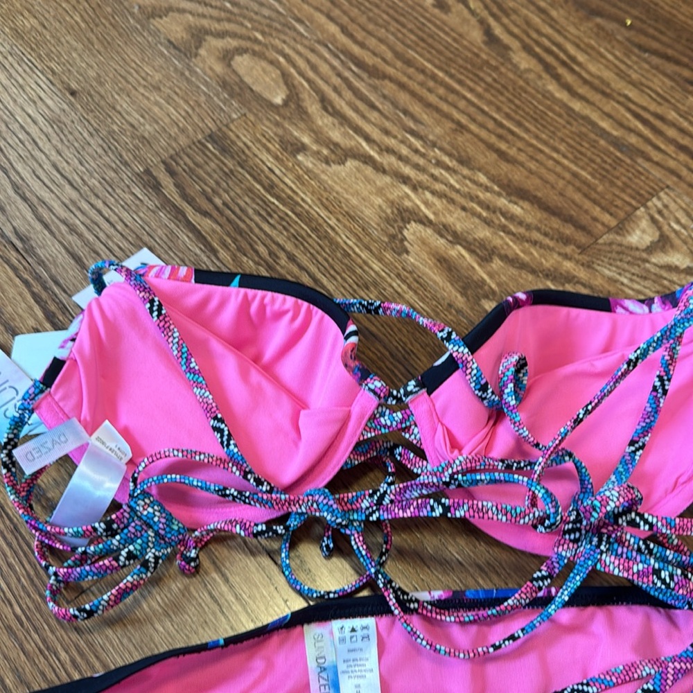 Sundazed floral black pink bikini  - M 32B/C - Picture 4 of 5